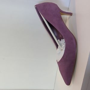 White House Black Market Size 8 Phoebe Dried Lavender Shoes